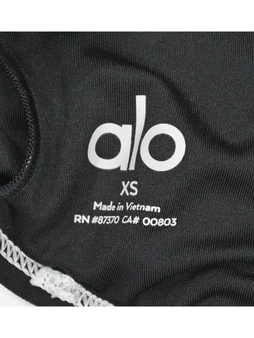 ALO Yoga Alosoft Sunray Bra in Black/White